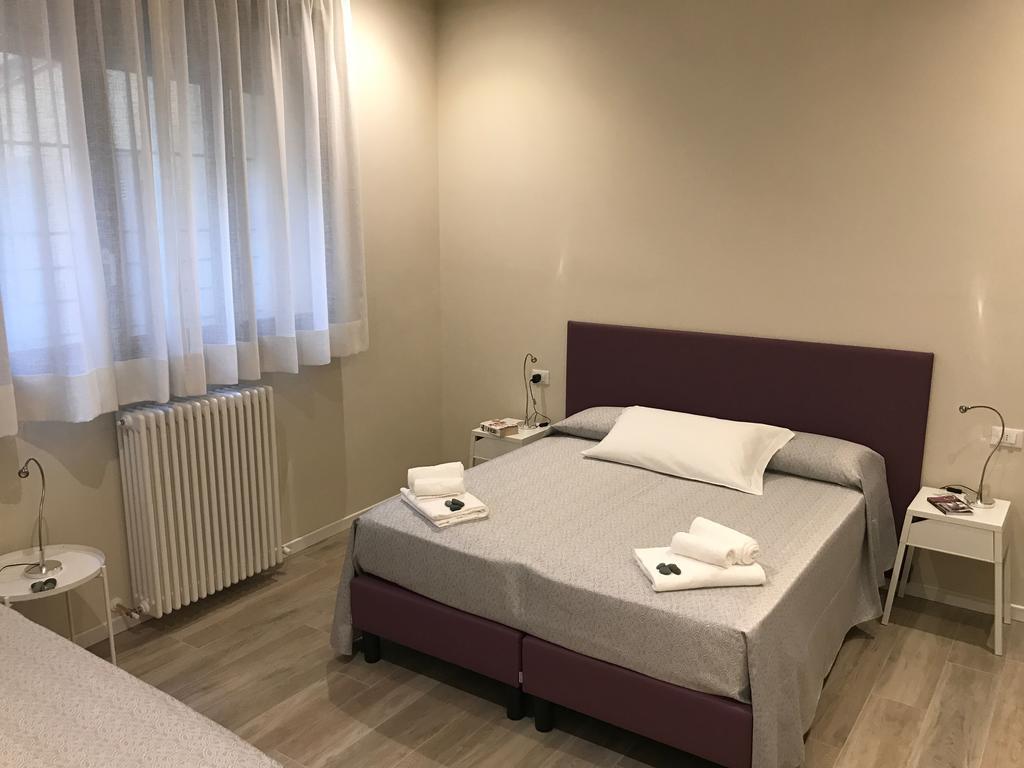 Honey Rooms Ferrara Buitenkant foto